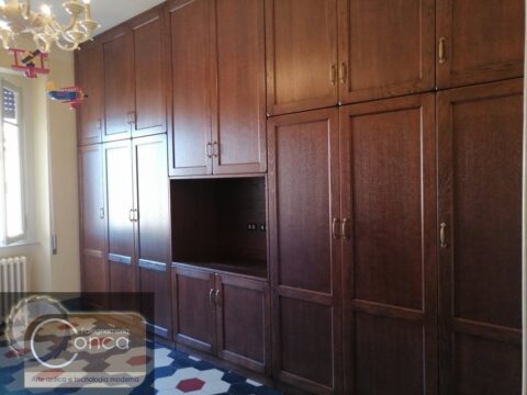 Armadio a Muro in Vero Legno in Stile Classico